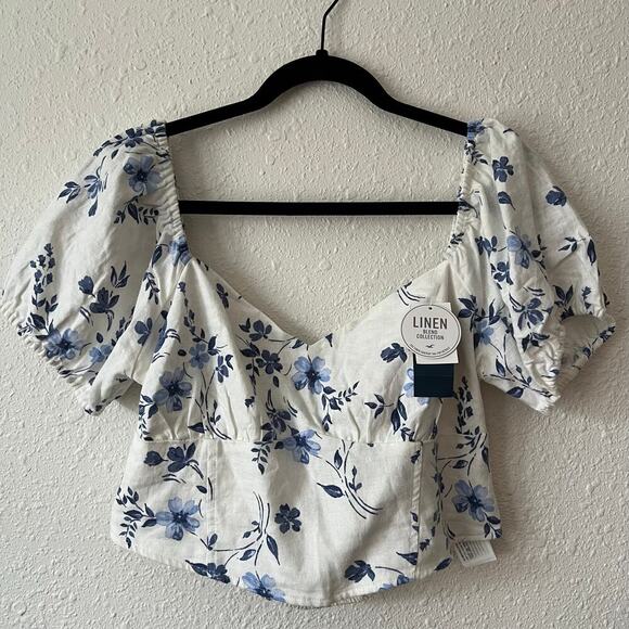 NWT Hollister Co. Short Sleeve Tie Back Ruched Blouse Blue Floral Sz Large - Picture 2 of 5